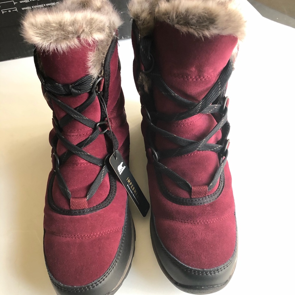 NEW SOREL  TIVOLI SPORT Wms 8 NIB!